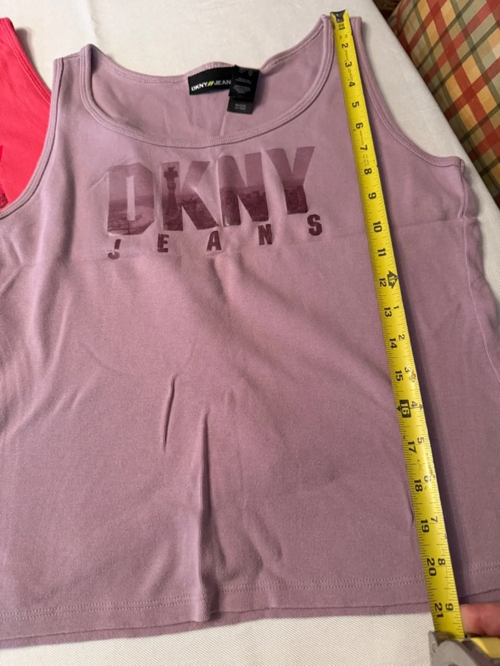 2 DKNY jeans sleeveless New York sleeveless tops size XL
Light purple, pink/red - Picture 5 of 10